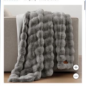 NWT Gray Frye luxe faux fur throw 70”x 60”